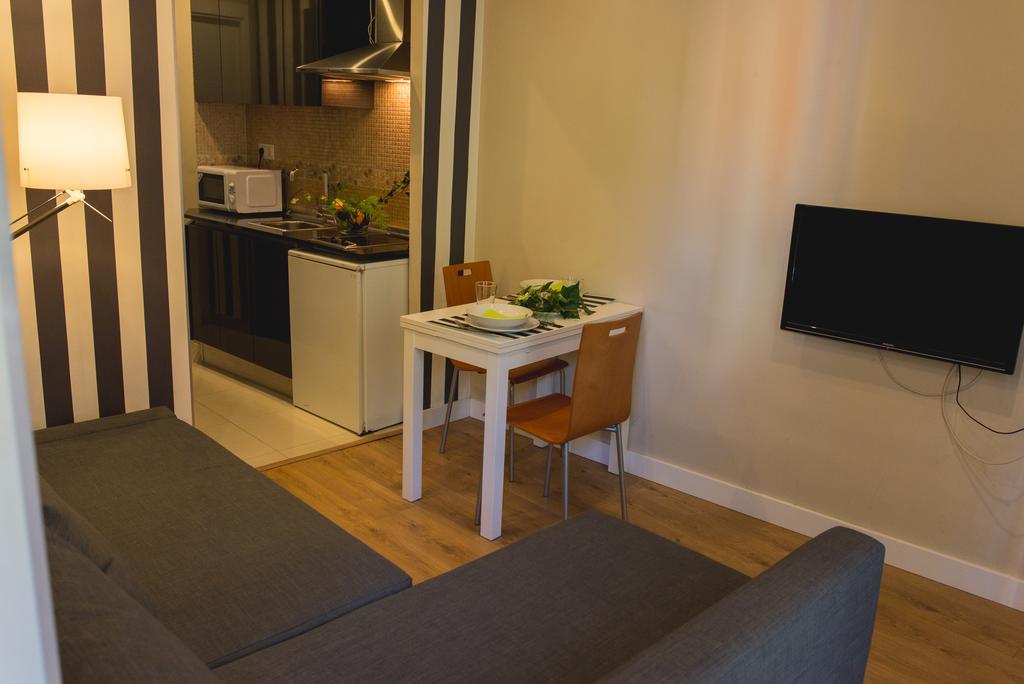 Ab Apartamentos Trinidad Málaga Quarto foto